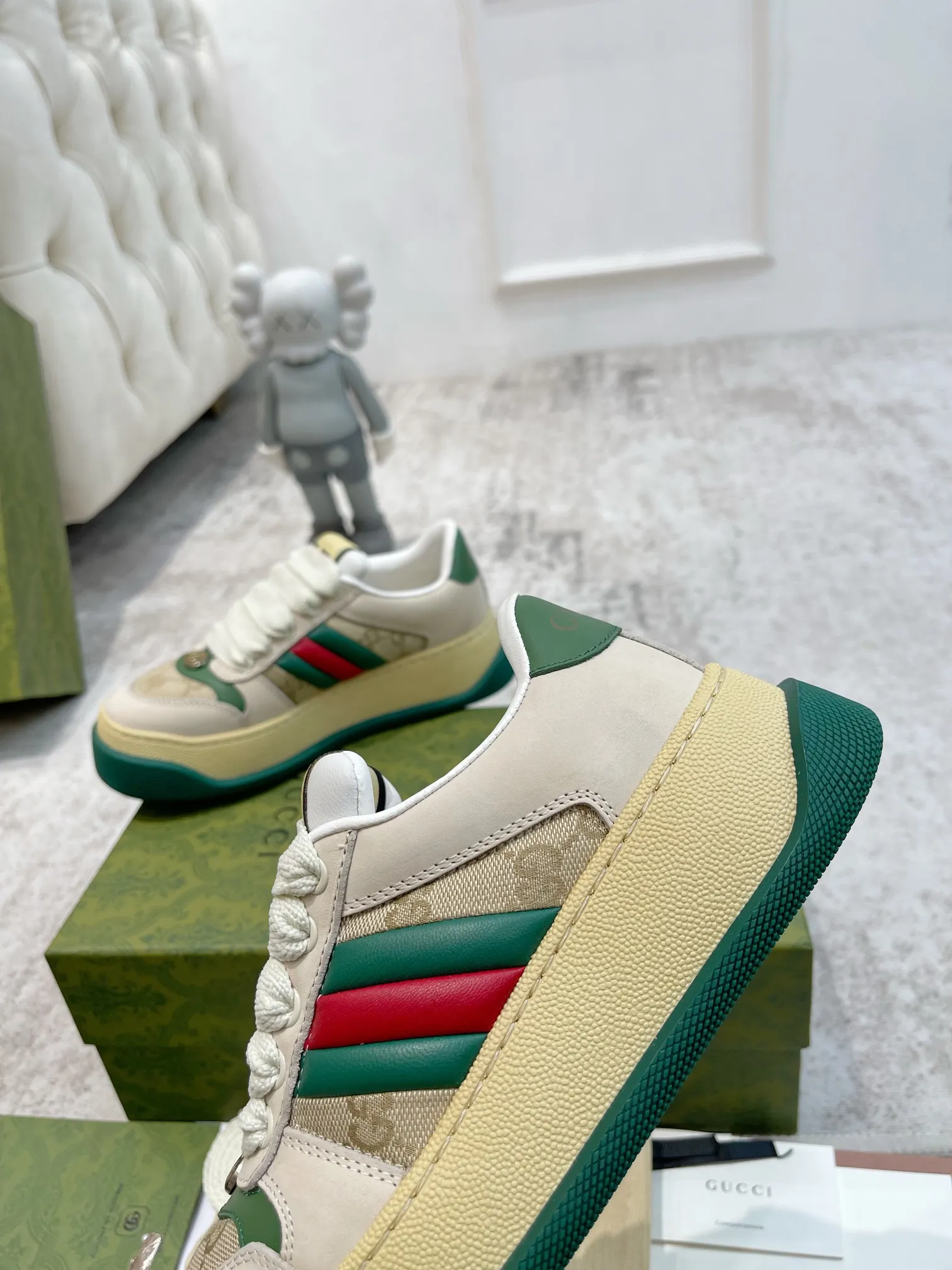 👟👟Ex-factory price 660👟👟Gucci's latest chubby thick-soled dirty shoes~~couple casual shoes, 6cm height-increasing shoes~~ The upper is stained cowhide stitched with classic double G cloth fabric, the terry cloth is delicate and sweat-absorbent and breathable, the foot pad is integrated with latex injection molding, 6cm thick T👟👟Ex-factory price U two-color sole✅ 35-40